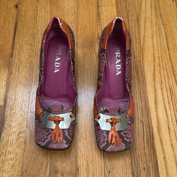 Prada Vintage Pink Python / Orange Patent Leather Square Toe Pumps / Size 37 - Picture 9 of 10